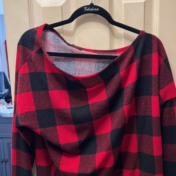 Long sleeve of the shoulder sweater - Picture 3 of 3